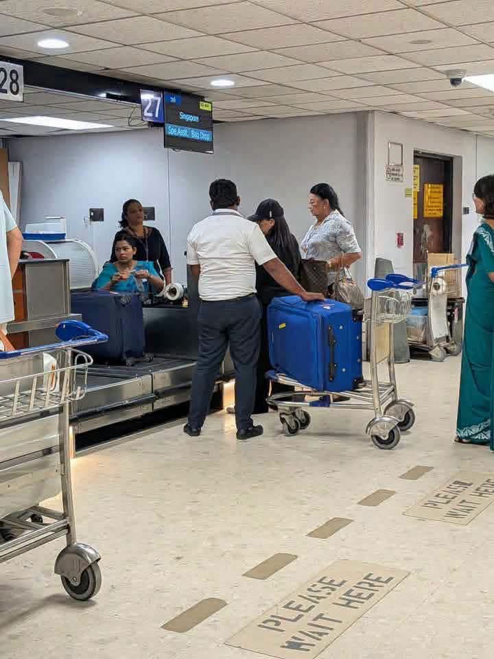 ශිරන්ති රාජපක්ෂ රටින් පිටවූ බවට පළවන වාර්තා අසත්‍යයි - රාජපක්ෂ පවුලෙන් ප්‍රකාශයක්
